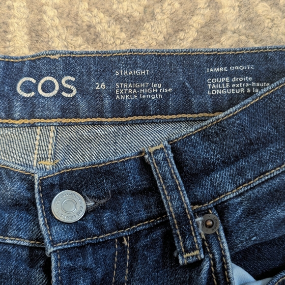 COS STRAIGHT-LEG EXTRA-HIGH RISE JEANS - Picture 7 of 7